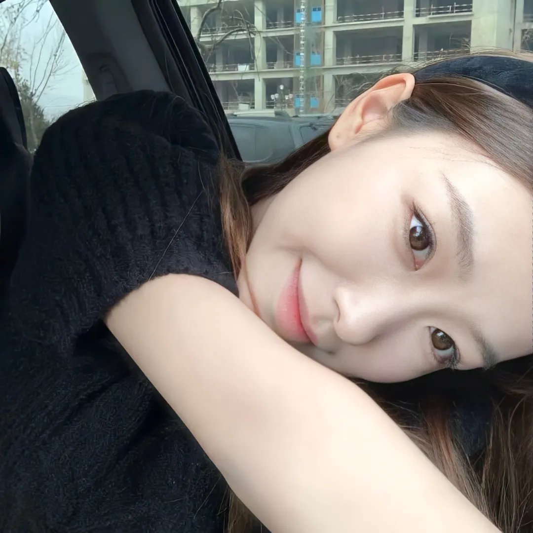 笼中女